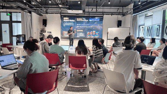 中智關愛通《AIGC與ChatGPT的革命與應用》培訓