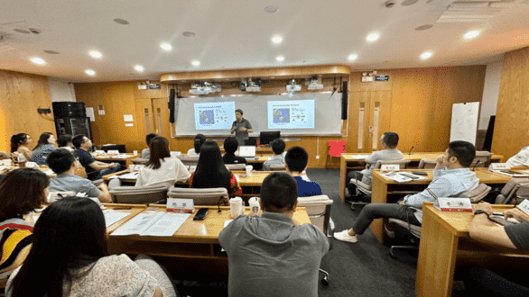 上海交通大學商業總裁班《AIGC與ChatGPT的革命與應用》培訓